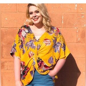 Umgee Mustard Yellow Floral Top With Tiered Sleeves Size Medium